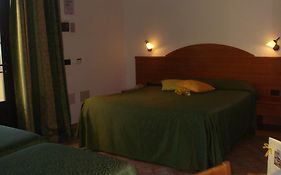 Carlo'S Hotel